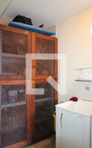 Casa à venda com 200m², 4 quartos e 2 vagasÁrea de Serviço