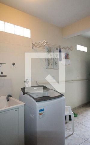 Casa à venda com 200m², 4 quartos e 2 vagasÁrea de Serviço