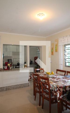 Casa à venda com 200m², 4 quartos e 2 vagasCozinha