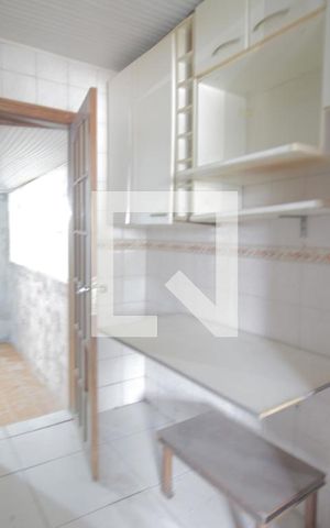 Casa para alugar com 70m², 2 quartos e 2 vagasCozinha