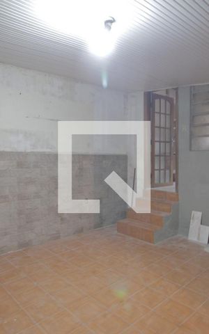Casa para alugar com 70m², 2 quartos e 2 vagasSala 2