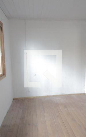 Casa para alugar com 70m², 2 quartos e 2 vagasQuarto 1
