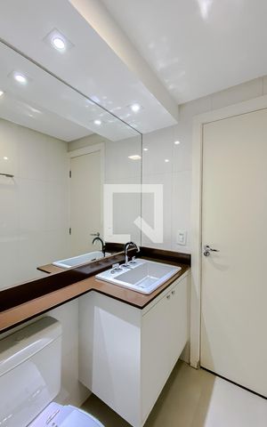 Apartamento para alugar com 85m², 2 quartos e 2 vagasBanheiro
