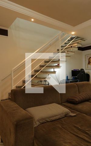 Casa à venda com 140m², 3 quartos e 4 vagasSala