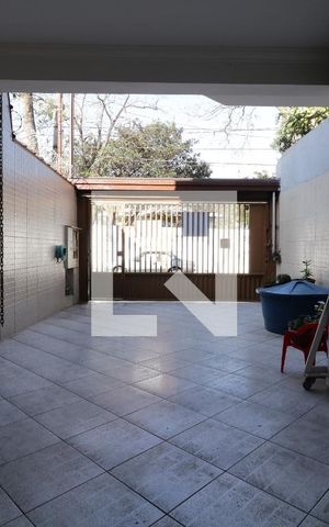 Casa à venda com 140m², 3 quartos e 4 vagasGaragem