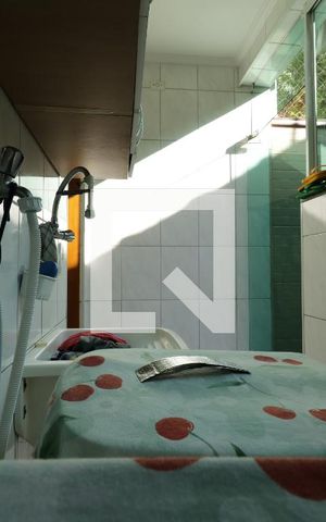 Casa à venda com 140m², 3 quartos e 4 vagasÁrea de Serviço