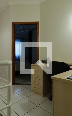 Casa à venda com 140m², 3 quartos e 4 vagasCorredor Superior