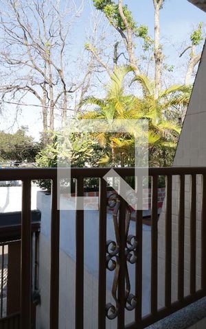 Casa à venda com 140m², 3 quartos e 4 vagasVaranda da Suite