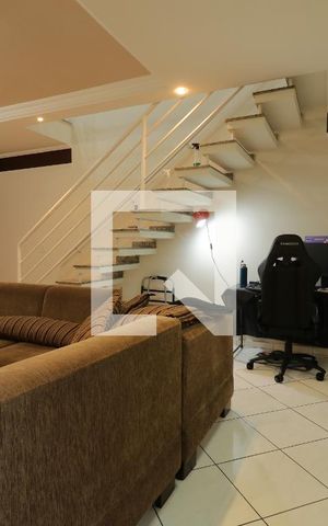 Casa à venda com 140m², 3 quartos e 4 vagasSala