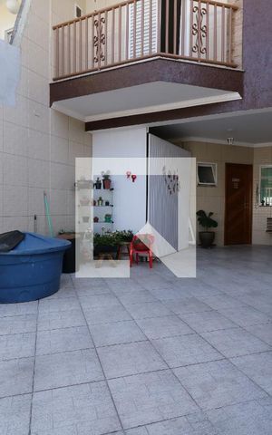 Casa à venda com 140m², 3 quartos e 4 vagasGaragem