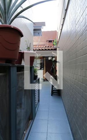 Casa à venda com 140m², 3 quartos e 4 vagasQuintal