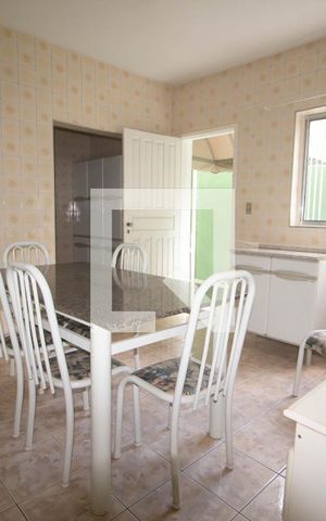 Casa à venda com 100m², 2 quartos e sem vaga Casa à venda com 100m², 2 quartos e sem vagaCozinha