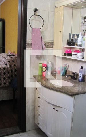 Casa à venda com 125m², 3 quartos e 2 vagasBanheiro da Suíte