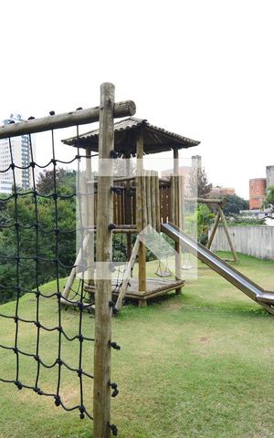 Apartamento à venda com 139m², 4 quartos e 2 vagasÁrea comum - Playground