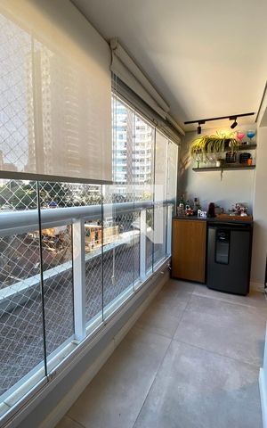 Apartamento à venda com 67m², 2 quartos e 1 vagaÁrea de Serviço