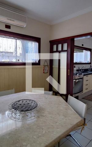 Casa à venda com 640m², 4 quartos e 5 vagasCopa