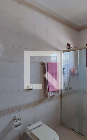 Casa à venda com 640m², 4 quartos e 5 vagasBanheiro Suíte 3