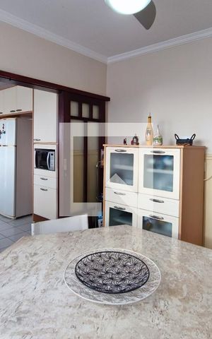 Casa à venda com 640m², 4 quartos e 5 vagasCopa