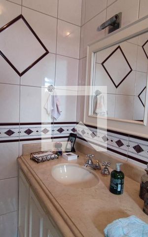 Casa à venda com 640m², 4 quartos e 5 vagasBanheiro Suíte