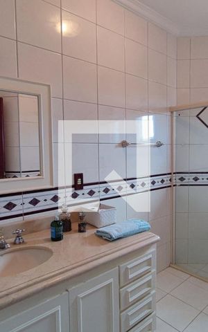 Casa à venda com 640m², 4 quartos e 5 vagasBanheiro Suíte