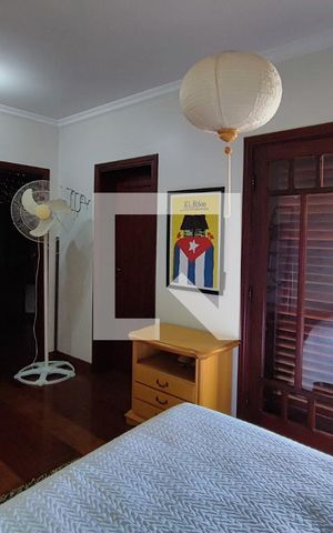 Casa à venda com 640m², 4 quartos e 5 vagasQuarto Suíte 2