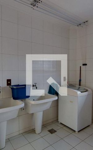 Casa à venda com 640m², 4 quartos e 5 vagasÁrea de Serviço