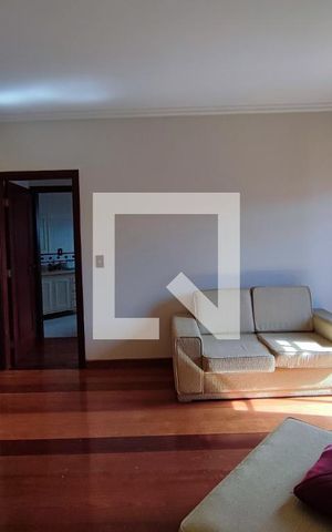 Casa à venda com 640m², 4 quartos e 5 vagasSala 2