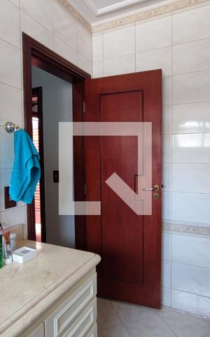 Casa à venda com 640m², 4 quartos e 5 vagasBanheiro Suíte 3