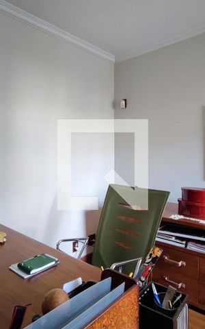 Casa à venda com 640m², 4 quartos e 5 vagasEscritório