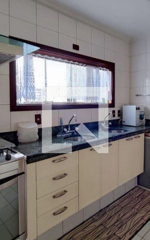 Casa à venda com 640m², 4 quartos e 5 vagasCozinha