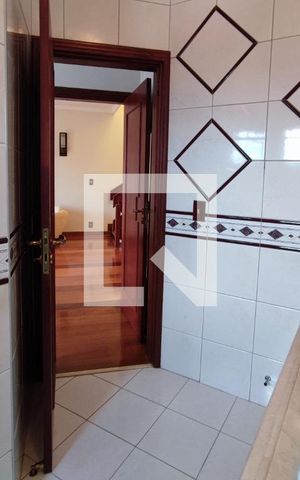 Casa à venda com 640m², 4 quartos e 5 vagasBanheiro Suíte
