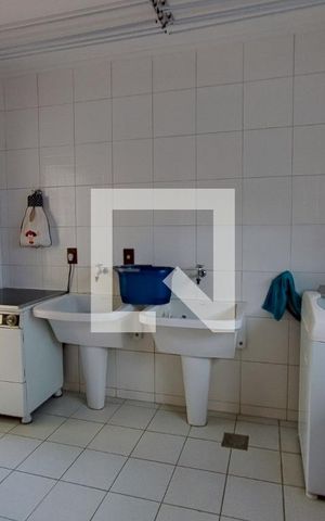 Casa à venda com 640m², 4 quartos e 5 vagasÁrea de Serviço