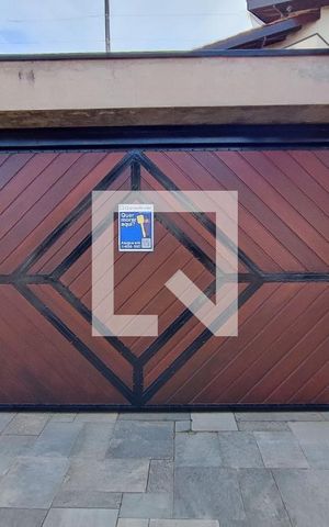 Casa à venda com 640m², 4 quartos e 5 vagasPLACA INSTALADA NA FACHADA 