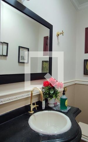 Casa à venda com 640m², 4 quartos e 5 vagasLavabo