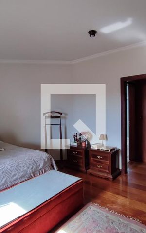 Casa à venda com 640m², 4 quartos e 5 vagasQuarto Suíte Master 