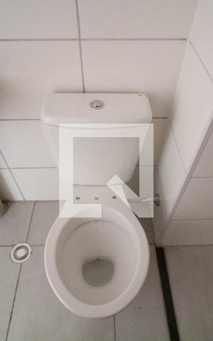 Apartamento à venda com 45m², 2 quartos e 1 vaga Apartamento à venda com 45m², 2 quartos e 1 vagaBanheiro