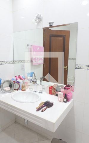 Casa à venda com 170m², 2 quartos e 10 vagasBanheiro 