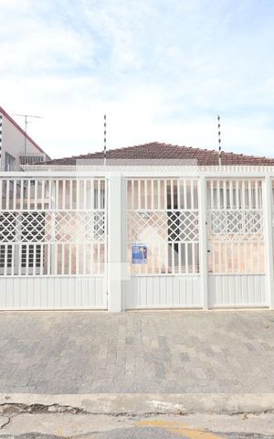 Casa à venda com 170m², 2 quartos e 10 vagasFachada da casa