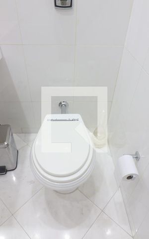 Casa à venda com 170m², 2 quartos e 10 vagasBanheiro 