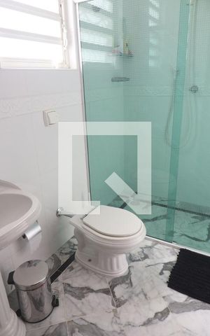 Casa à venda com 170m², 2 quartos e 10 vagasBanheiro Quarto 2