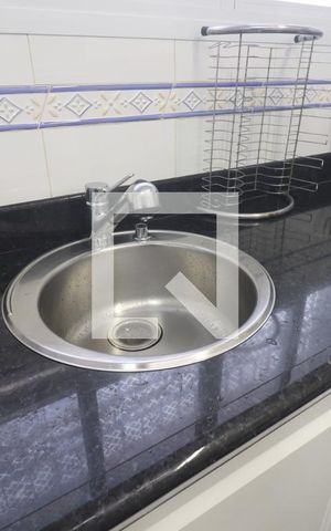 Casa à venda com 170m², 2 quartos e 10 vagasCozinha 