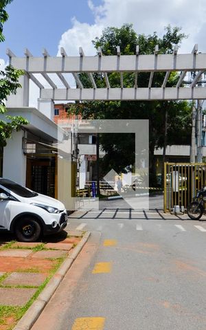 Apartamento à venda com 47m², 2 quartos e 1 vaga Apartamento à venda com 47m², 2 quartos e 1 vagaEntrada Social