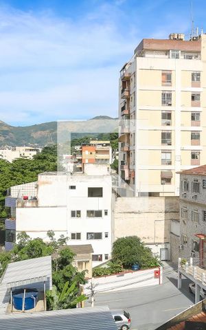 Apartamento à venda com 80m², 2 quartos e 1 vaga Apartamento à venda com 80m², 2 quartos e 1 vagaVista