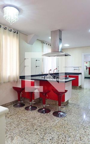 Apartamento à venda com 350m², 4 quartos e 4 vagasCozinha