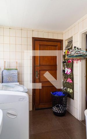 Apartamento à venda com 127m², 3 quartos e 1 vagaÁrea de Serviço
