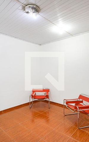 Casa de condomínio à venda com 100m², 3 quartos e 2 vagas Casa de condomínio à venda com 100m², 3 quartos e 2 vagasSala