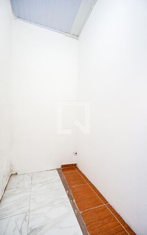 Casa de condomínio à venda com 100m², 3 quartos e 2 vagas Casa de condomínio à venda com 100m², 3 quartos e 2 vagasCloset do quarto 02