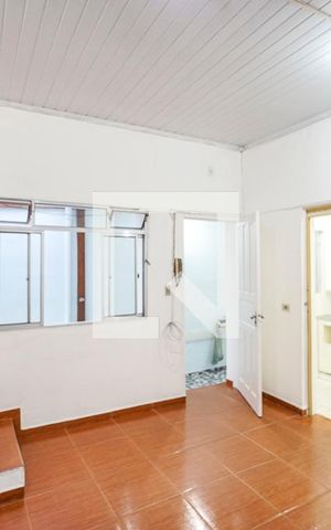 Casa de condomínio à venda com 100m², 3 quartos e 2 vagas Casa de condomínio à venda com 100m², 3 quartos e 2 vagasSala