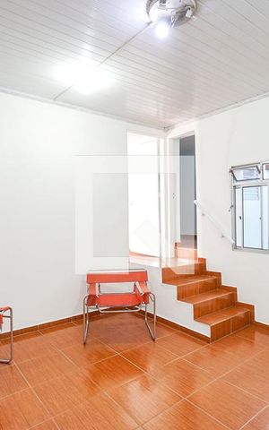 Casa de condomínio à venda com 100m², 3 quartos e 2 vagas Casa de condomínio à venda com 100m², 3 quartos e 2 vagasSala