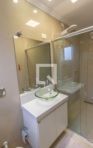 Apartamento para alugar com 210m², 3 quartos e 2 vagasBanheiro da Suíte